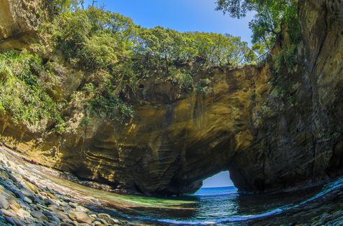 Ryugukutsu (Secret Cave)